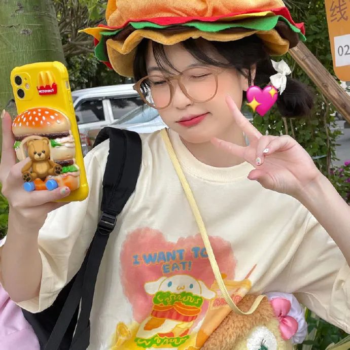 三块广告牌